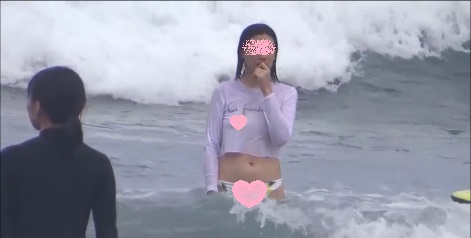 海で透け透け胸チラ風乳首前半